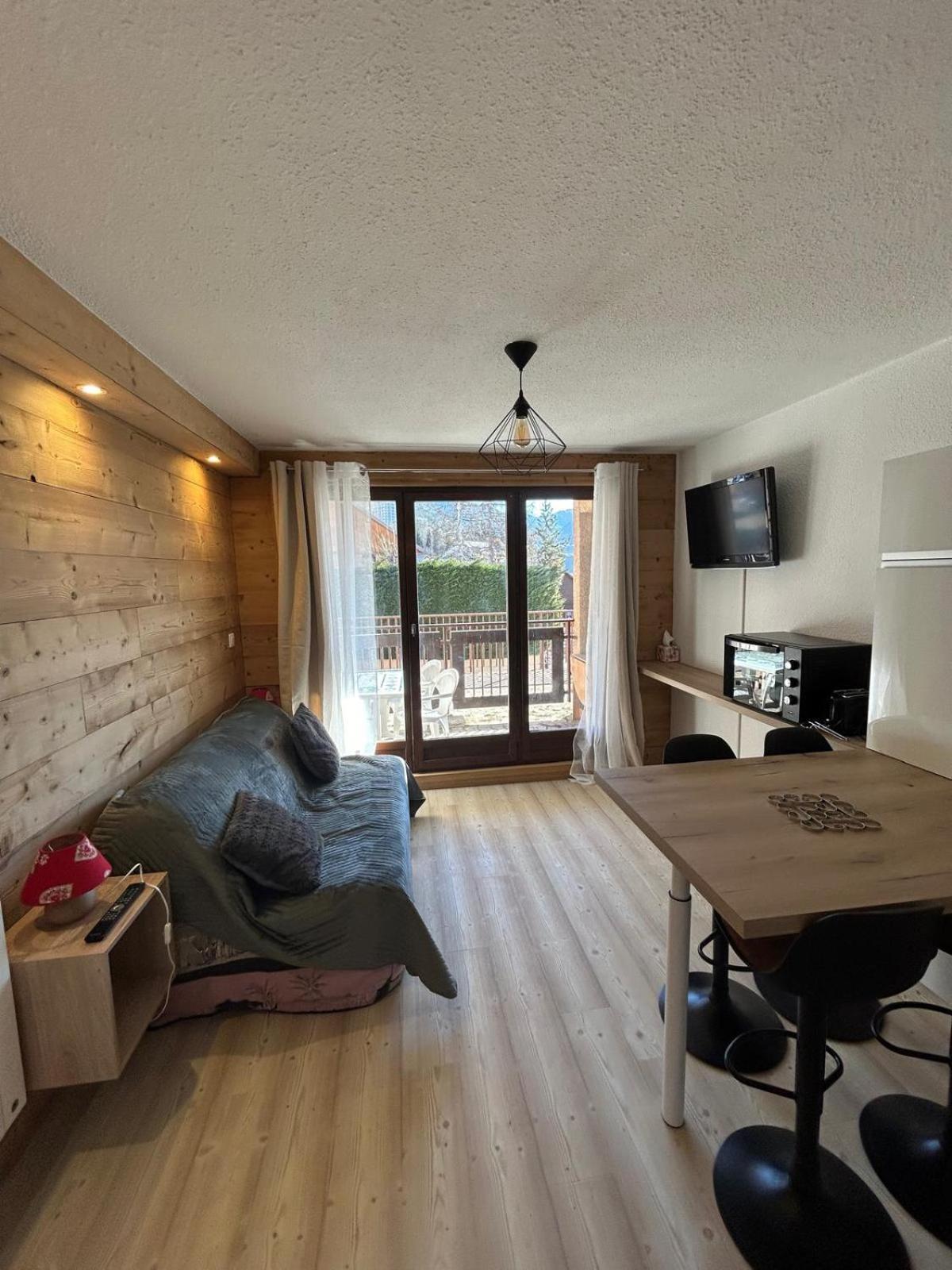 Chaleureux Appartement Moderne Briançon Exteriér fotografie